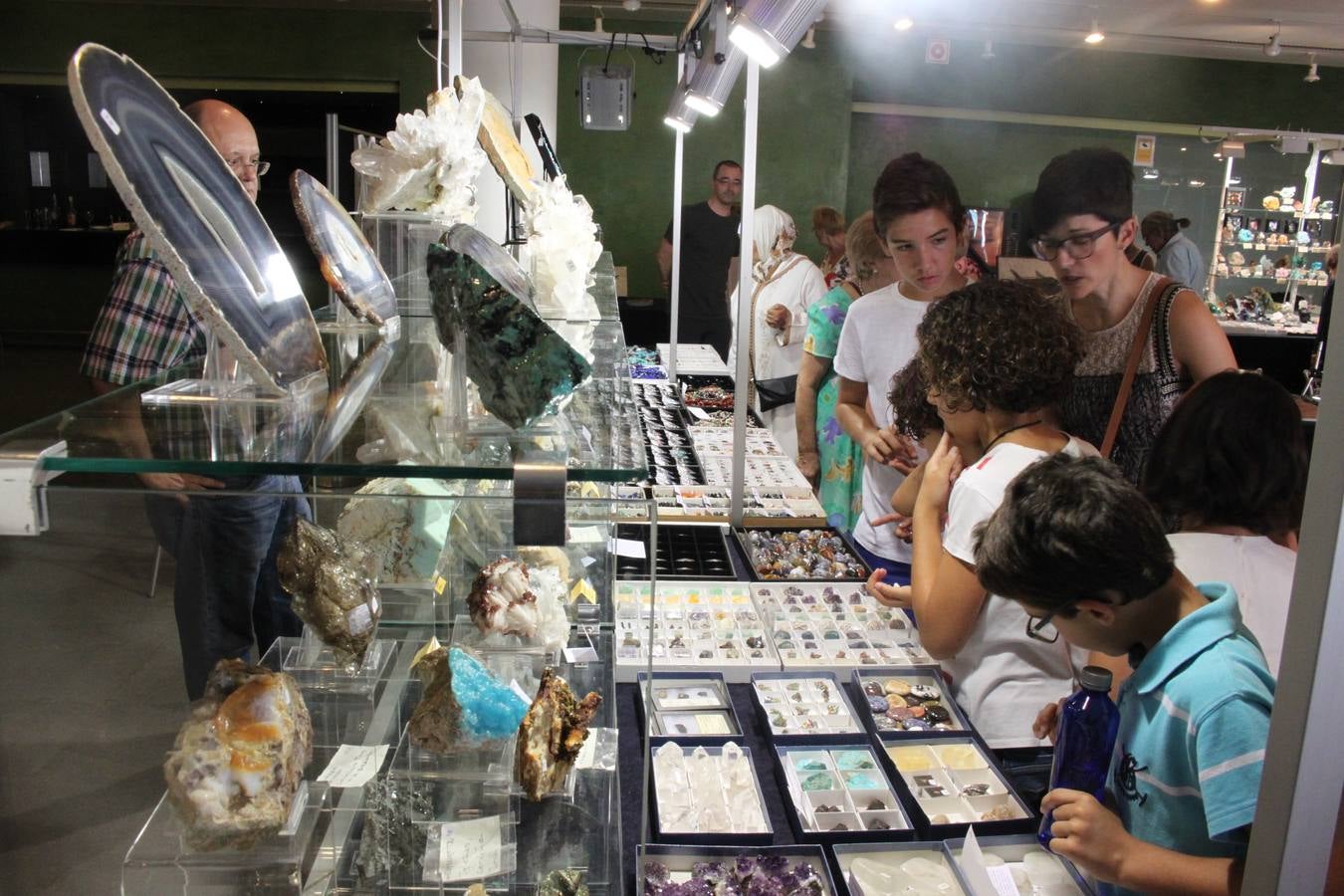 El desfile abrió el Mercado del Kan de Vico