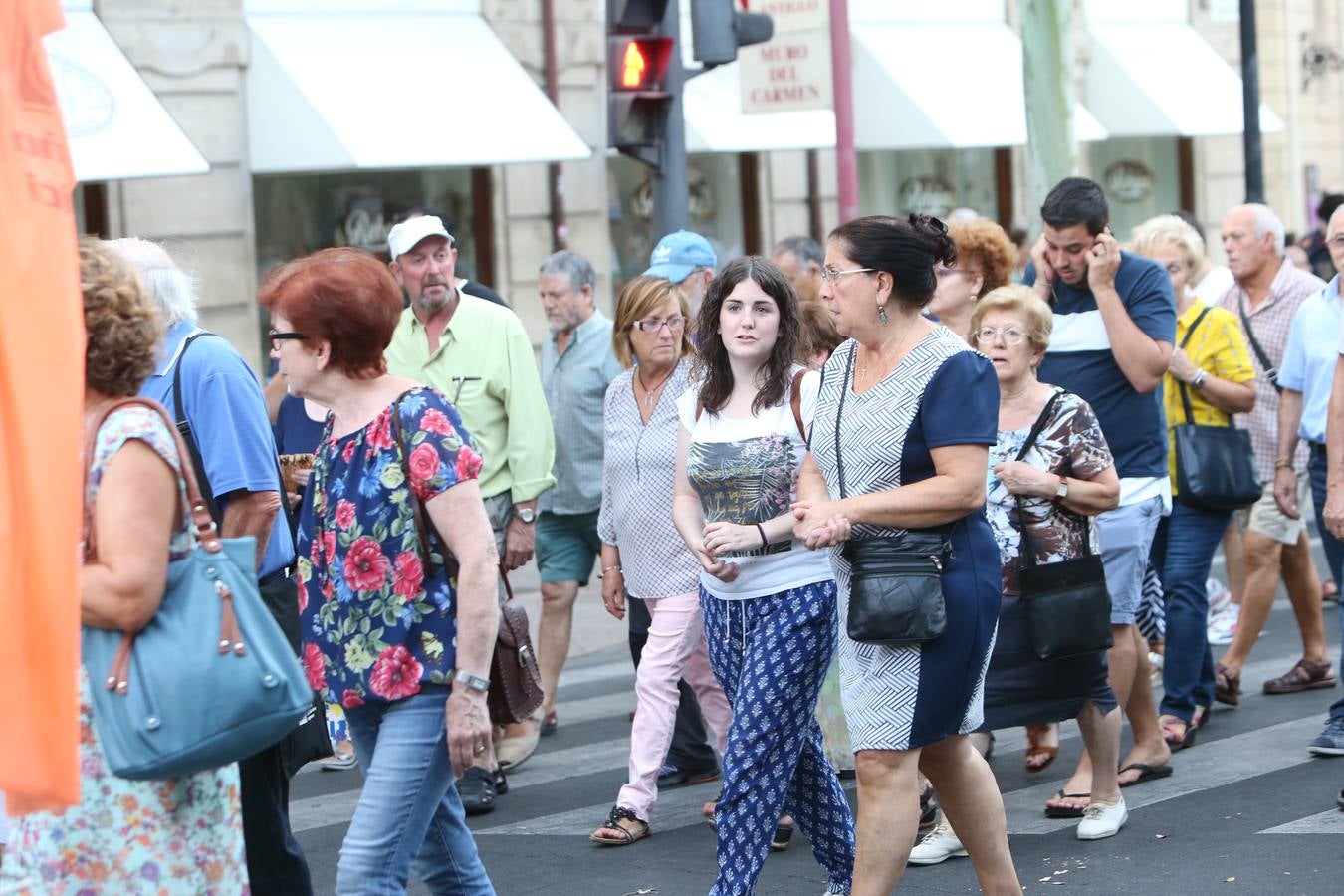 Manifestación para exigir el mantenimiento de la gratuidad en el parking del San Pedro