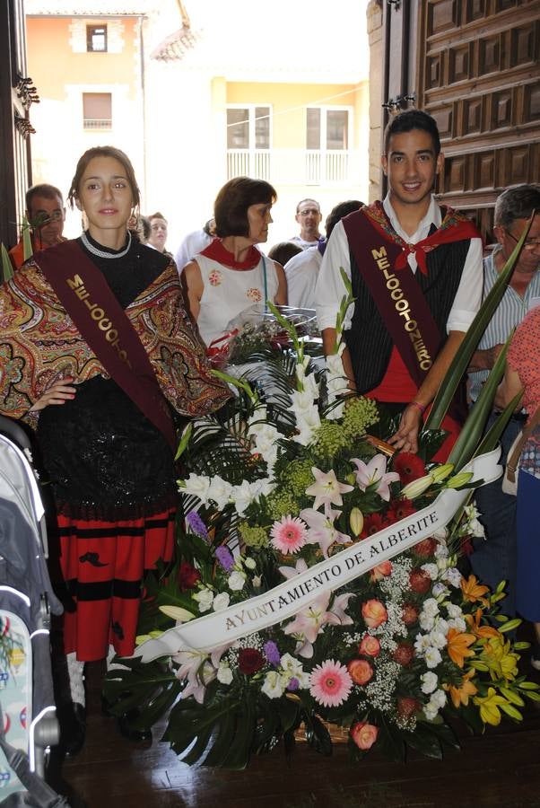 Ofrenda floral a la Virgen de la Antigua en Alberite