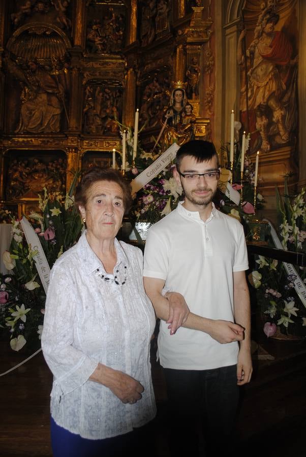 Ofrenda floral a la Virgen de la Antigua en Alberite