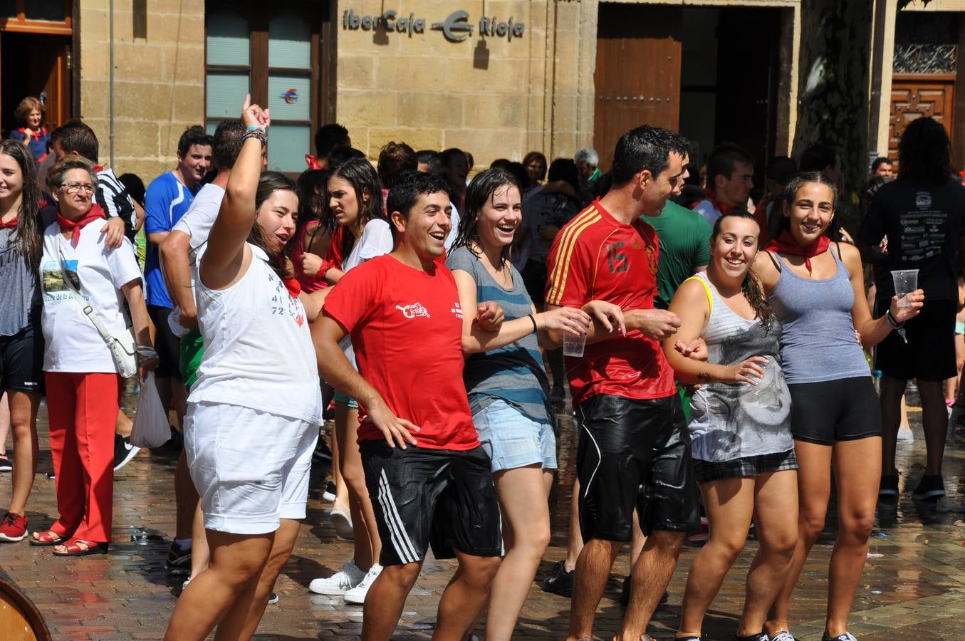 San Vicente de la Sonsierra lanza el cohete