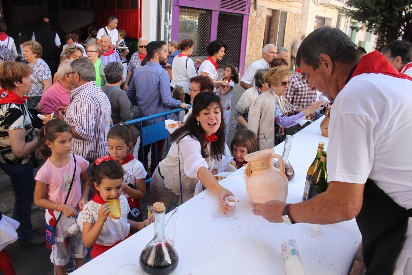 Arnedo se lanza a la calle en el tercer día de fiestas