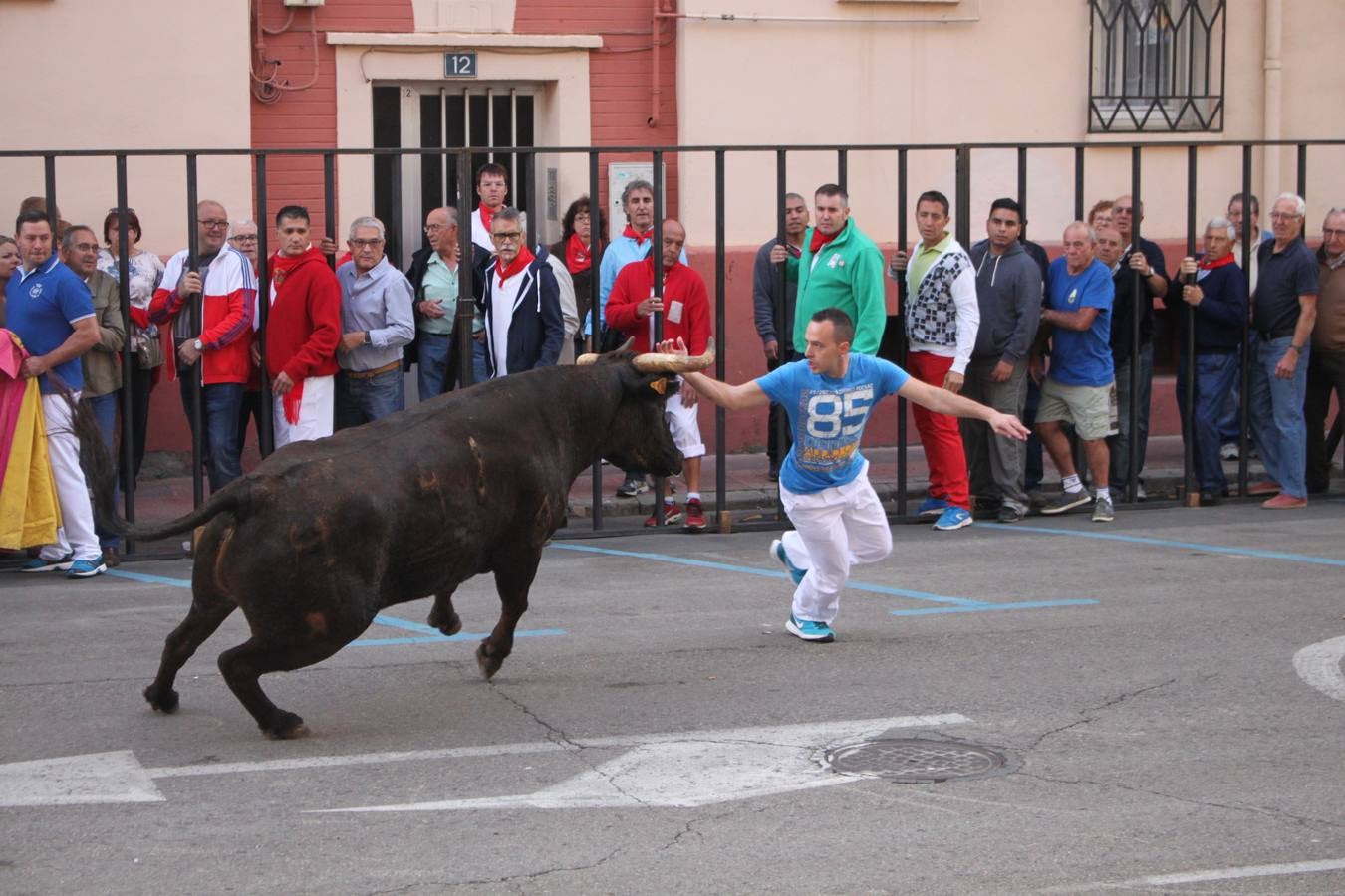 Arnedo se lanza a la calle en el tercer día de fiestas