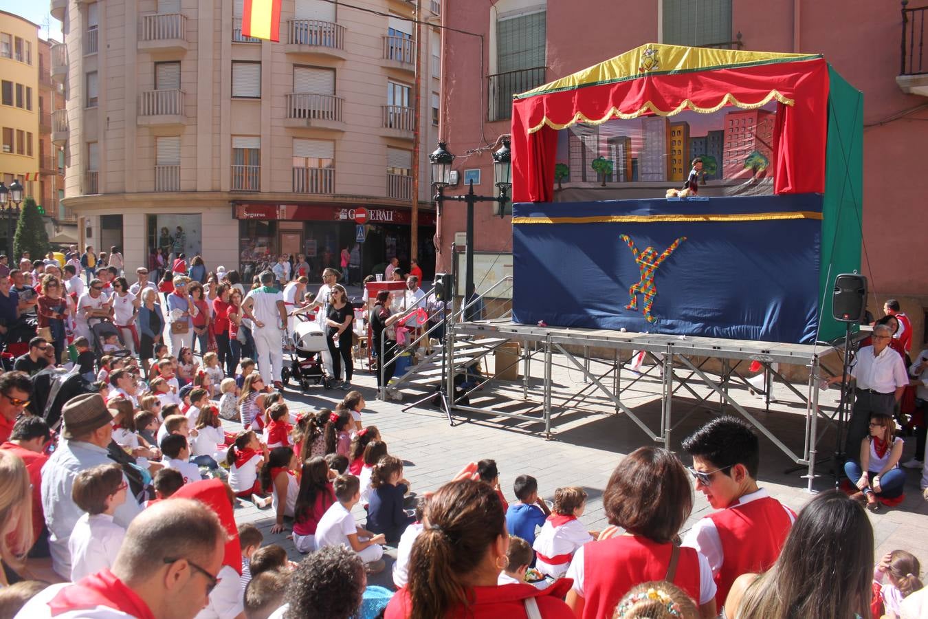 Arnedo se lanza a la calle en el tercer día de fiestas