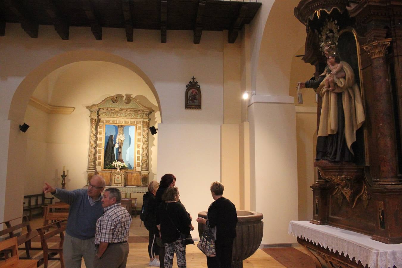 Puertas abiertas en la restaurada iglesia del Burgo