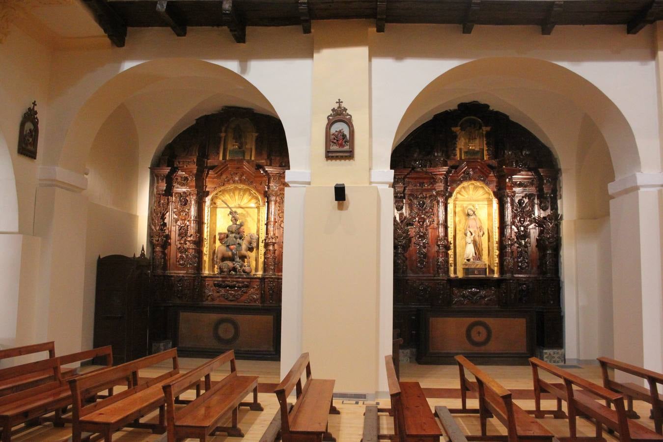 Puertas abiertas en la restaurada iglesia del Burgo