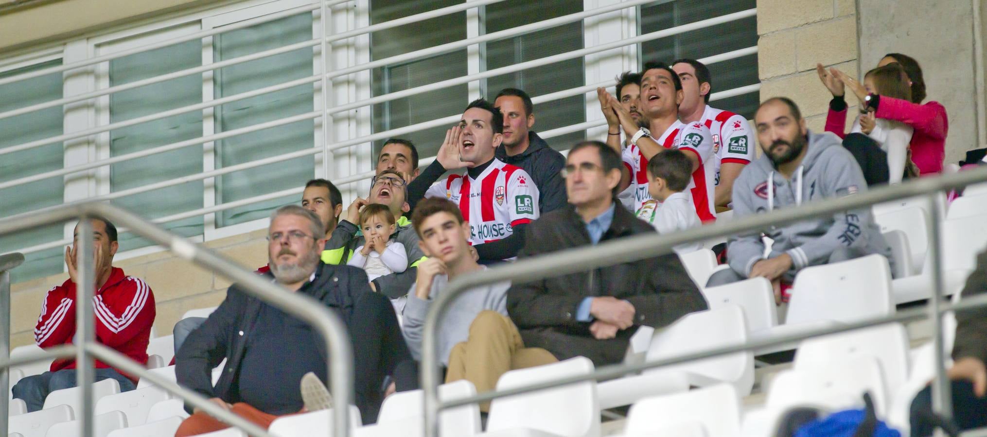 El partido UDL-Sestao: emoción entre el público y los gestos del equipo riojano