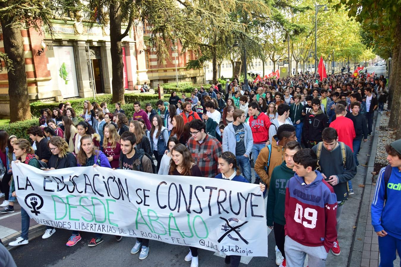 Manifestación de estudiantes en Logroño contra las reválidas y la LOMCE