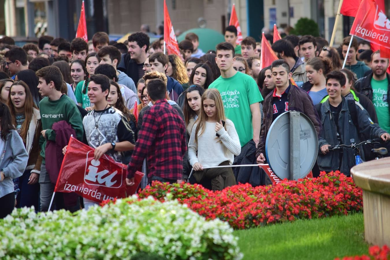 Manifestación de estudiantes en Logroño contra las reválidas y la LOMCE