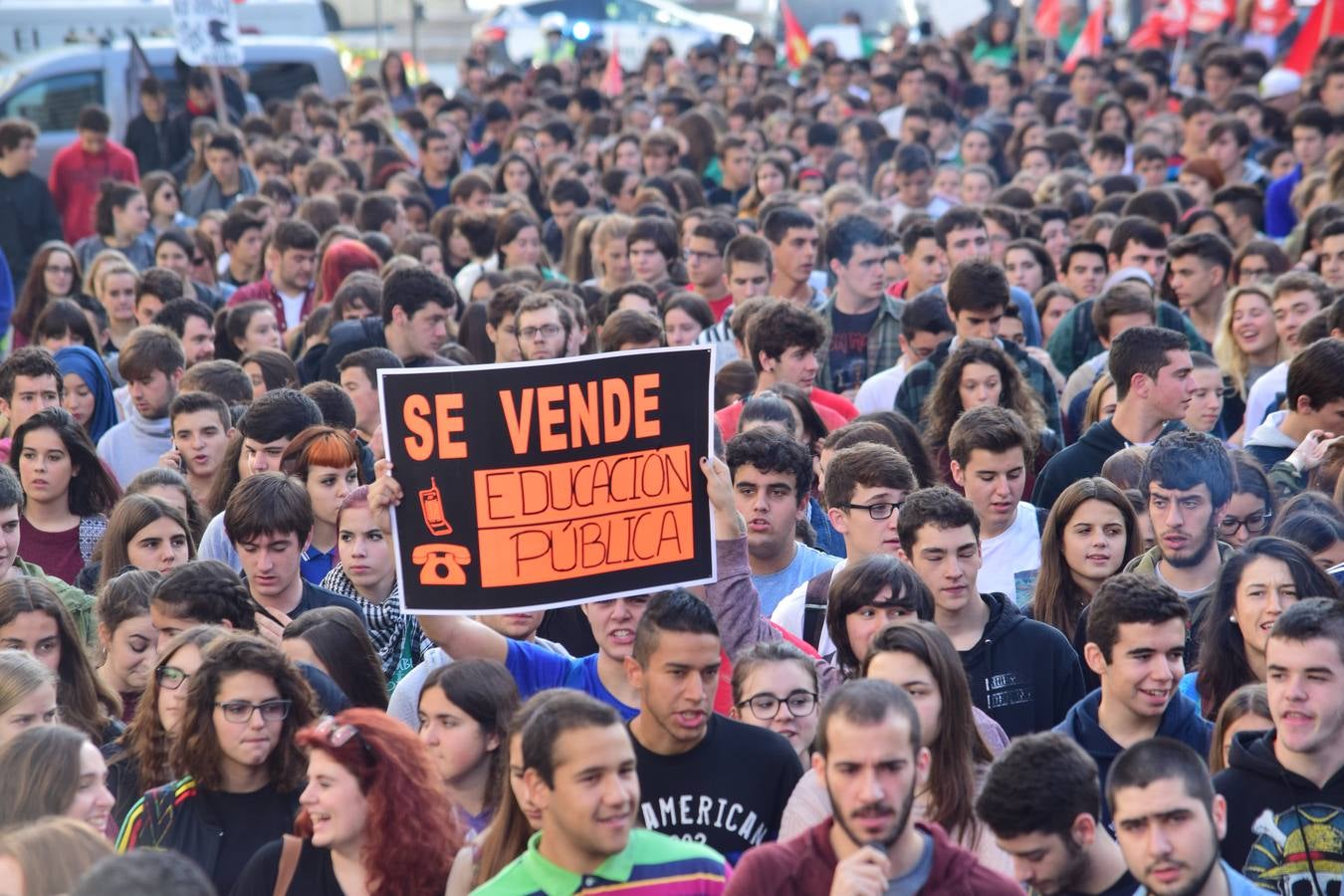 Manifestación de estudiantes en Logroño contra las reválidas y la LOMCE