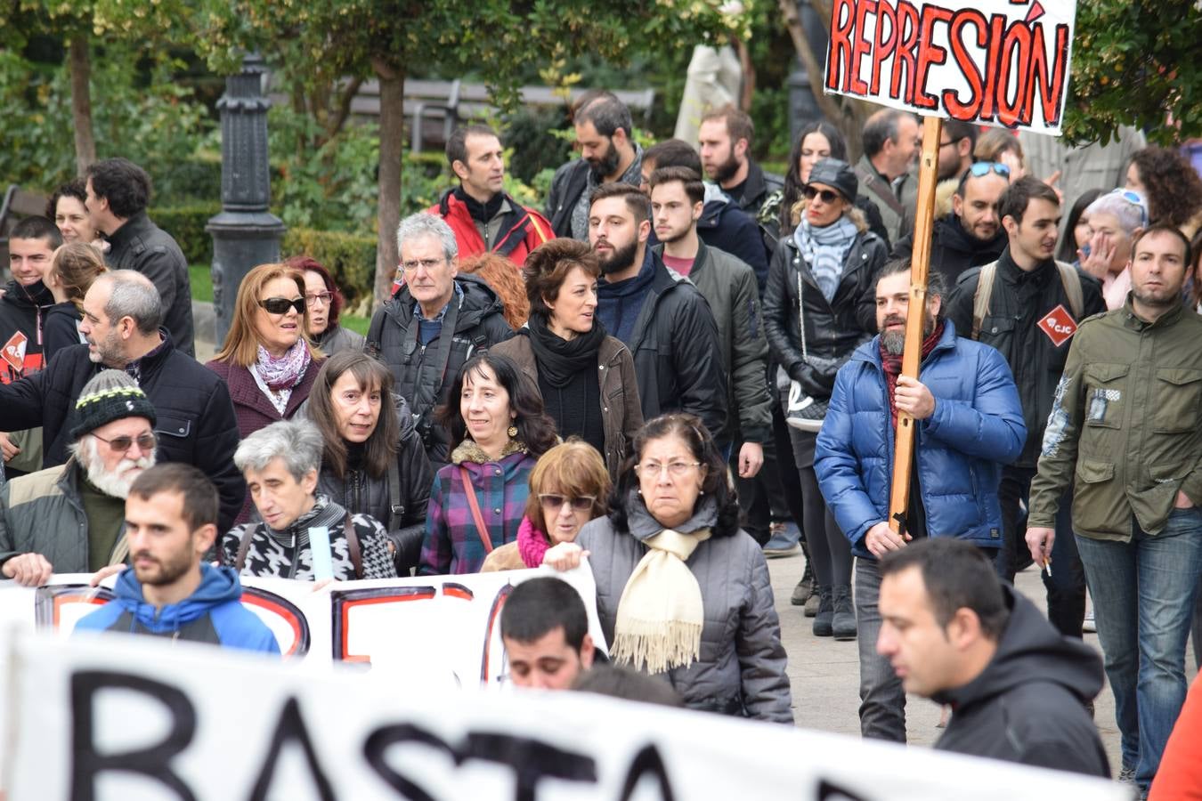 Unas 300 personas se manifiestan por el fin del proceso de los detenidos en el 14N