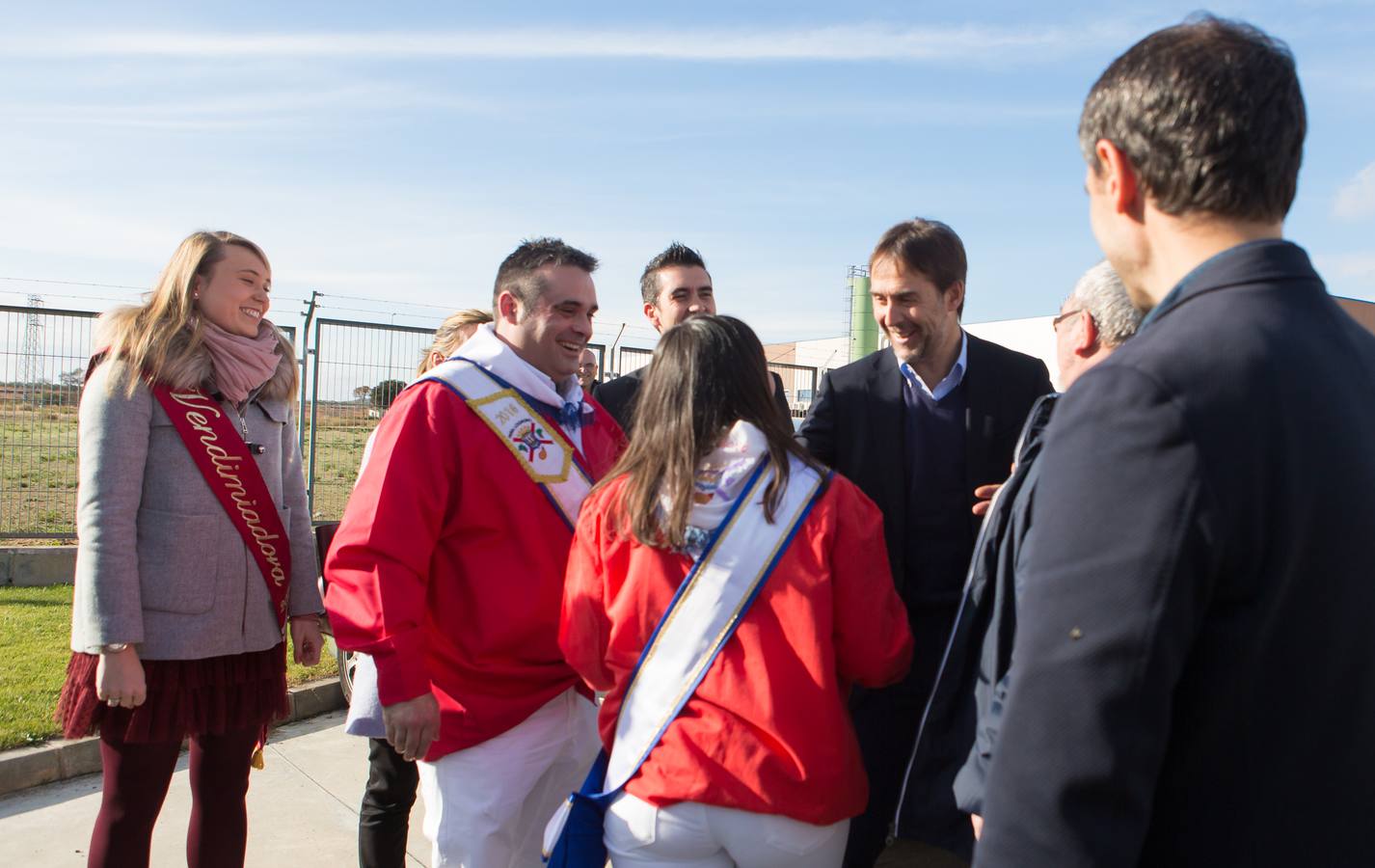 Julen Lopetegui recibe las &quot;llaves de oro del chamizo&quot; de la Peña Logroño