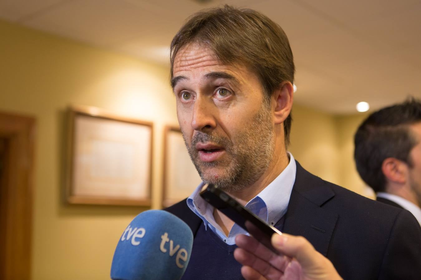 Julen Lopetegui recibe las &quot;llaves de oro del chamizo&quot; de la Peña Logroño