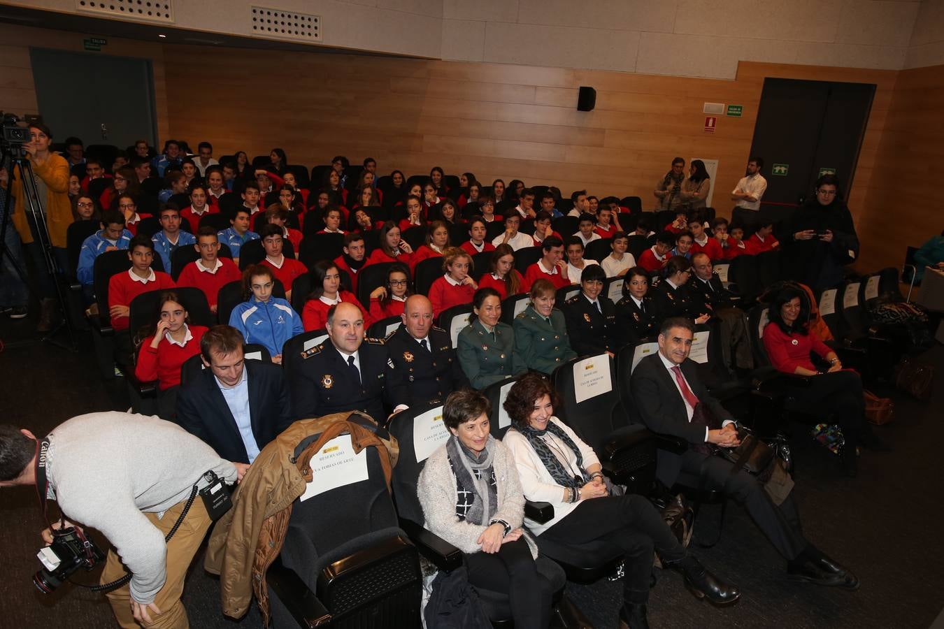 V Reconocimientos Contra la Violencia de Género