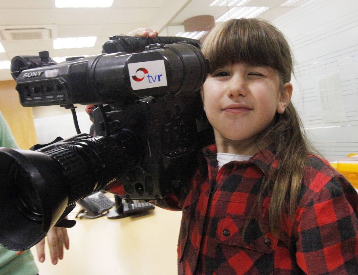 Los alumnos de 5º de Primaria del Colegio Salesianos Domingo Savio de Logroño visitan la multimedia de Diario LA RIOJA