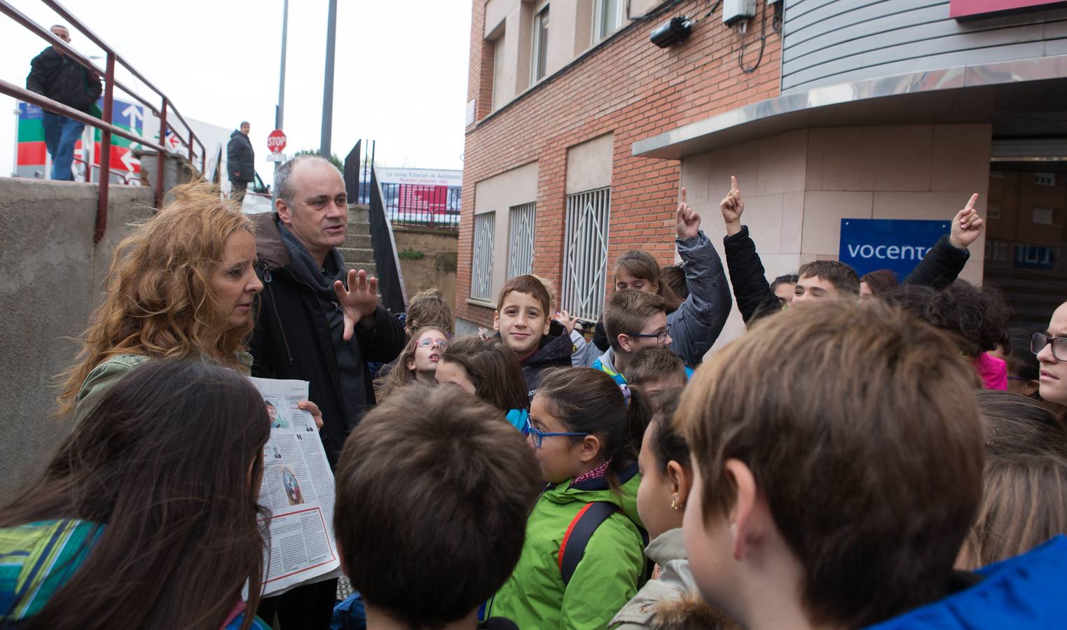 Los alumnos del Cra Moncalvillo de Entrena han visitado la multimedia de Diario LA RIOJA