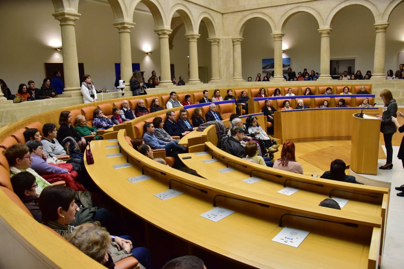 Acto del Día de la Discapacidad en el Parlamento riojano