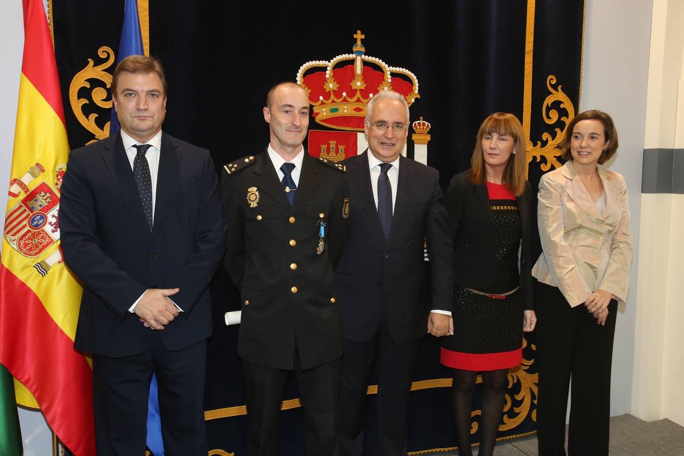 Condecoraciones de la Orden de Isabel la Católica y de la Orden del Mérito Civil