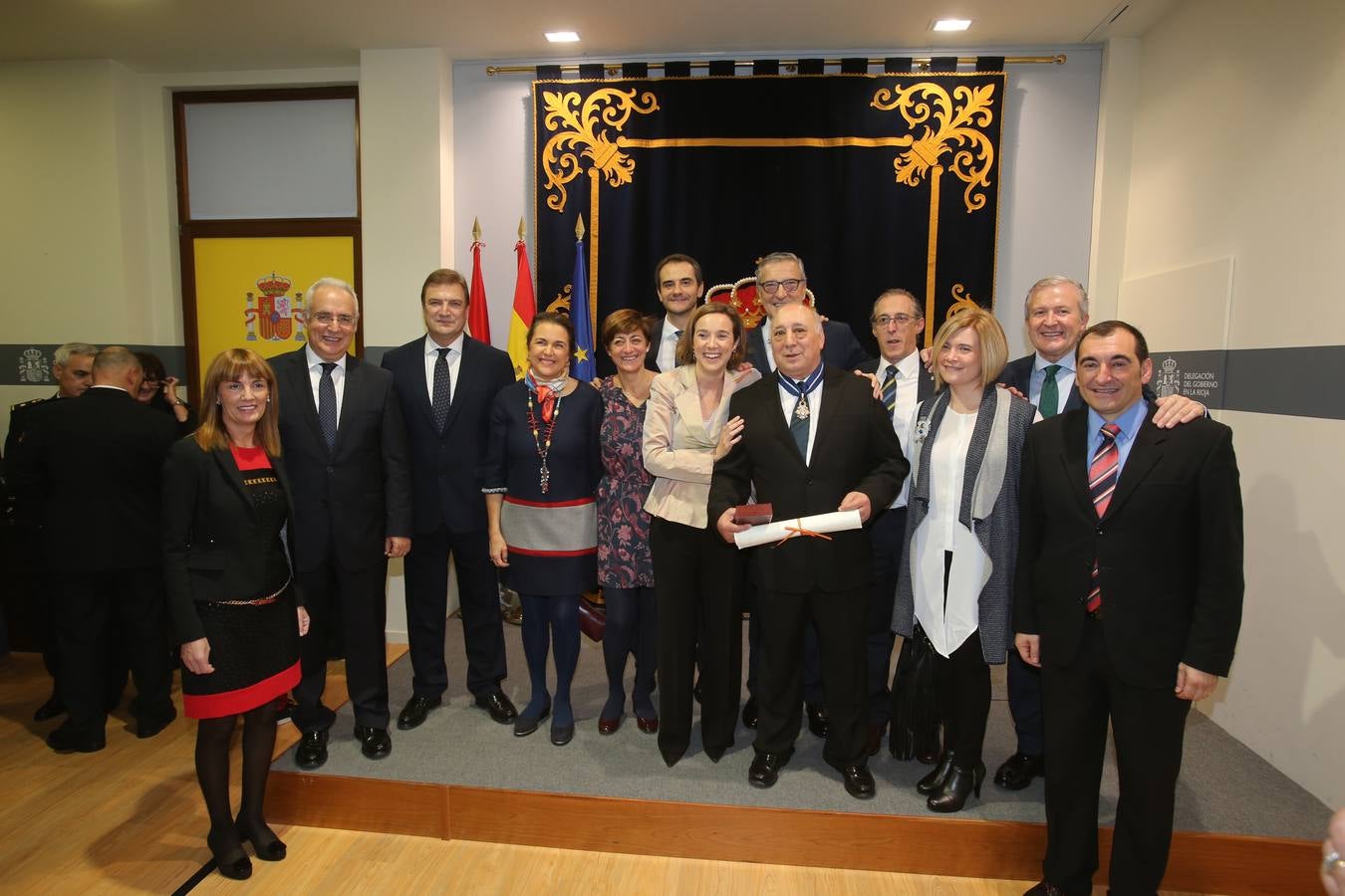 Condecoraciones de la Orden de Isabel la Católica y de la Orden del Mérito Civil