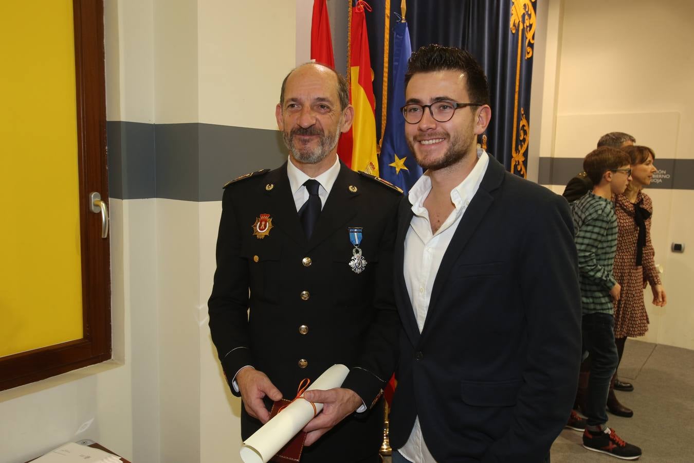 Condecoraciones de la Orden de Isabel la Católica y de la Orden del Mérito Civil