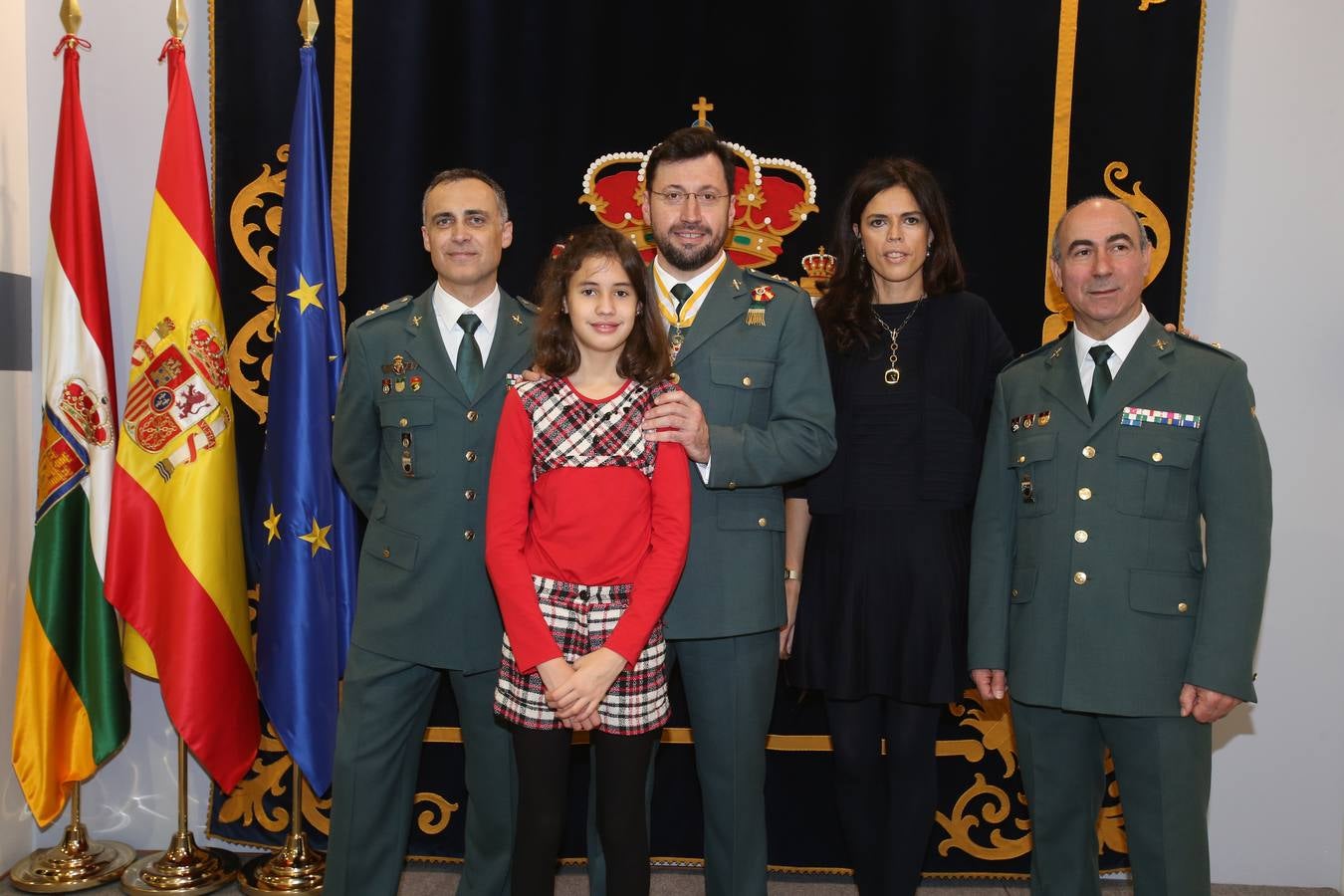 Condecoraciones de la Orden de Isabel la Católica y de la Orden del Mérito Civil