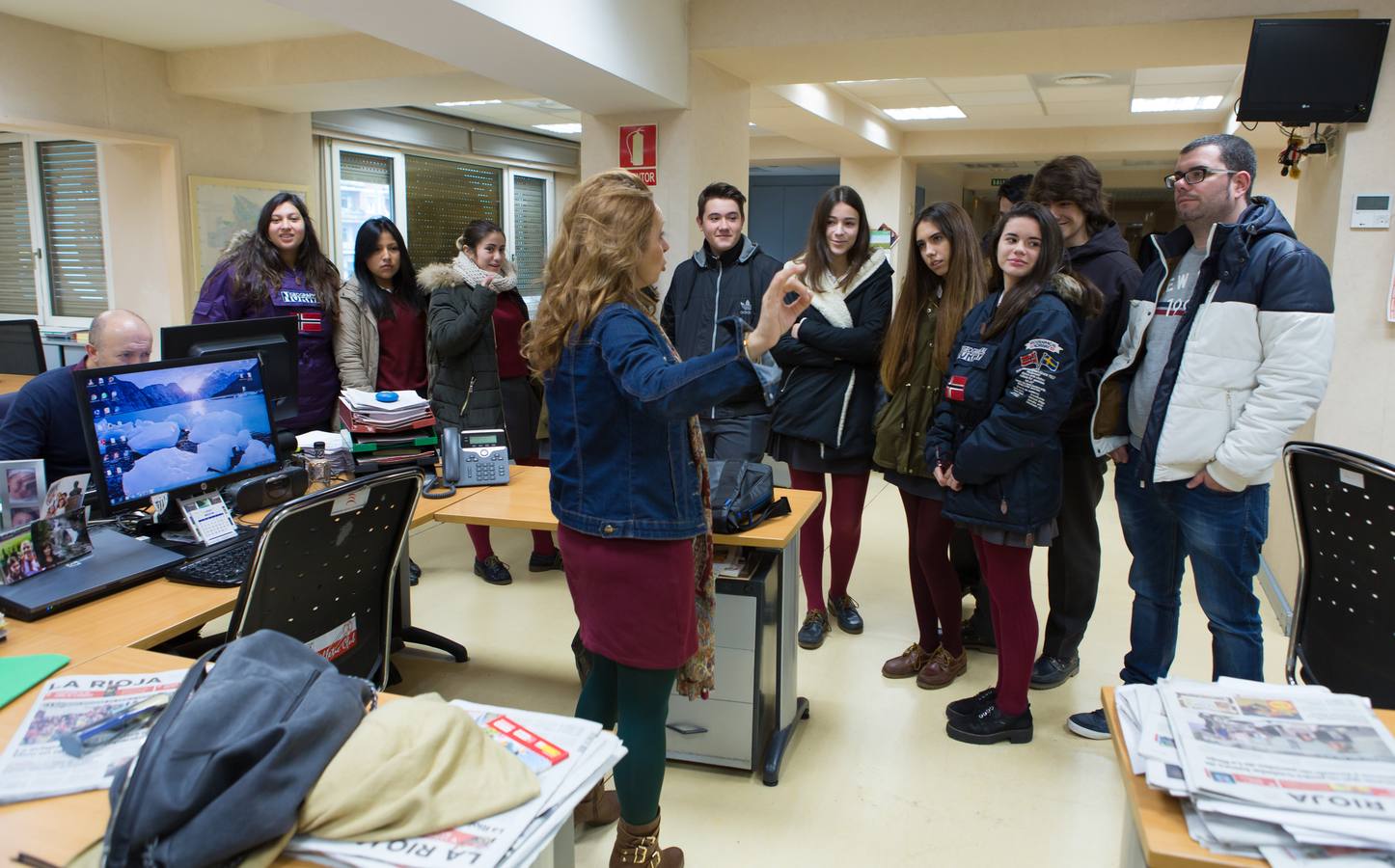 Los alumnos del programa Pmar II del Sagrado Corazón, Jesuitas visitan la multimedia de Diario LA RIOJA