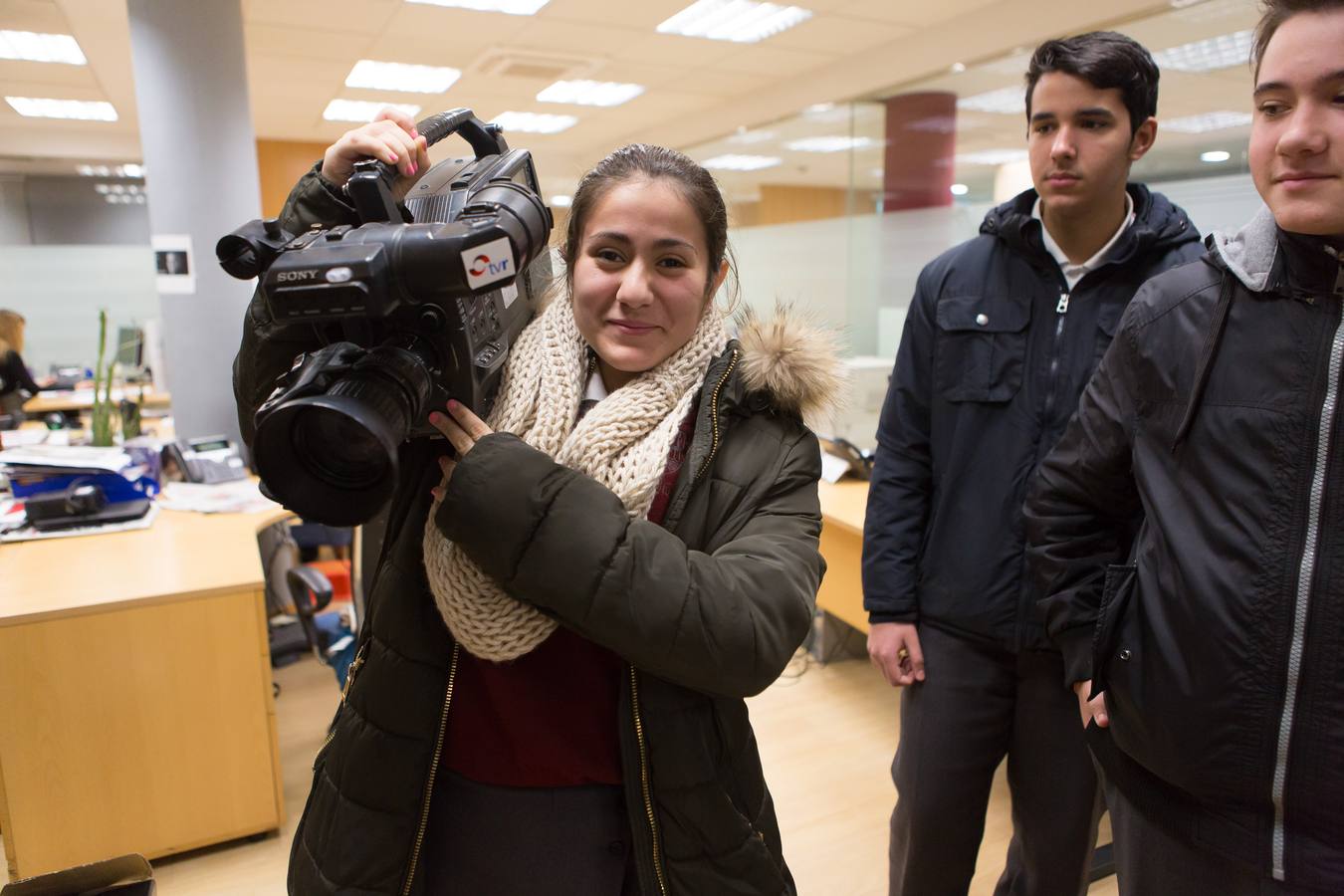 Los alumnos del programa Pmar II del Sagrado Corazón, Jesuitas visitan la multimedia de Diario LA RIOJA