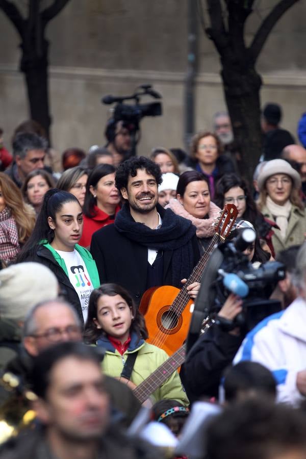 Serenata para un voluntario