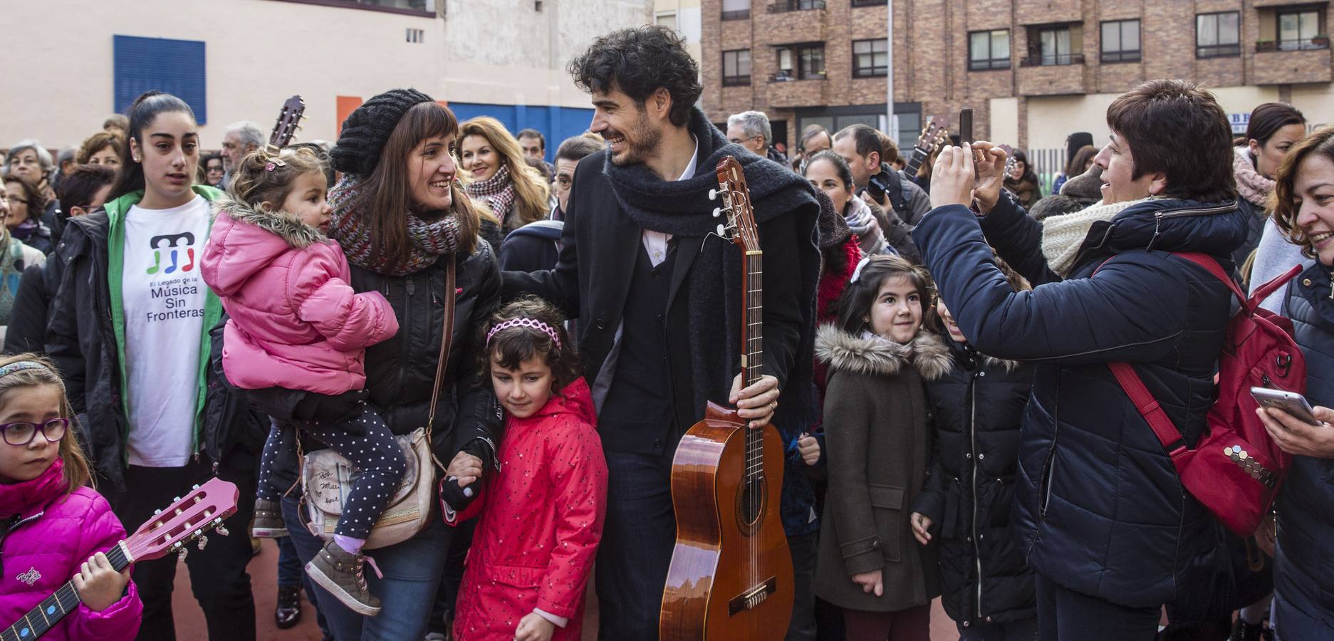 Serenata para un voluntario