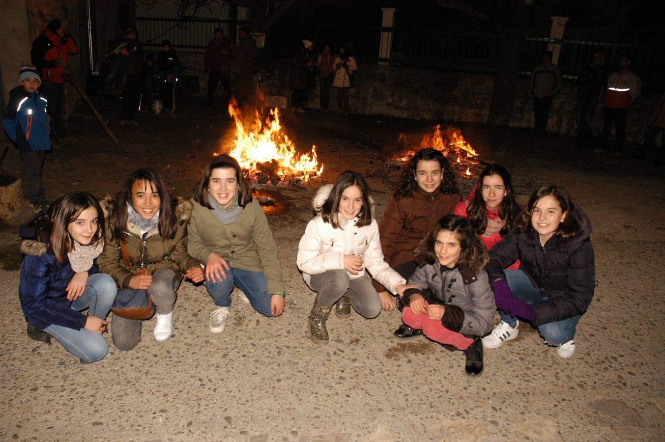 Cervera enciende los tradicionales fuegos de San Antón