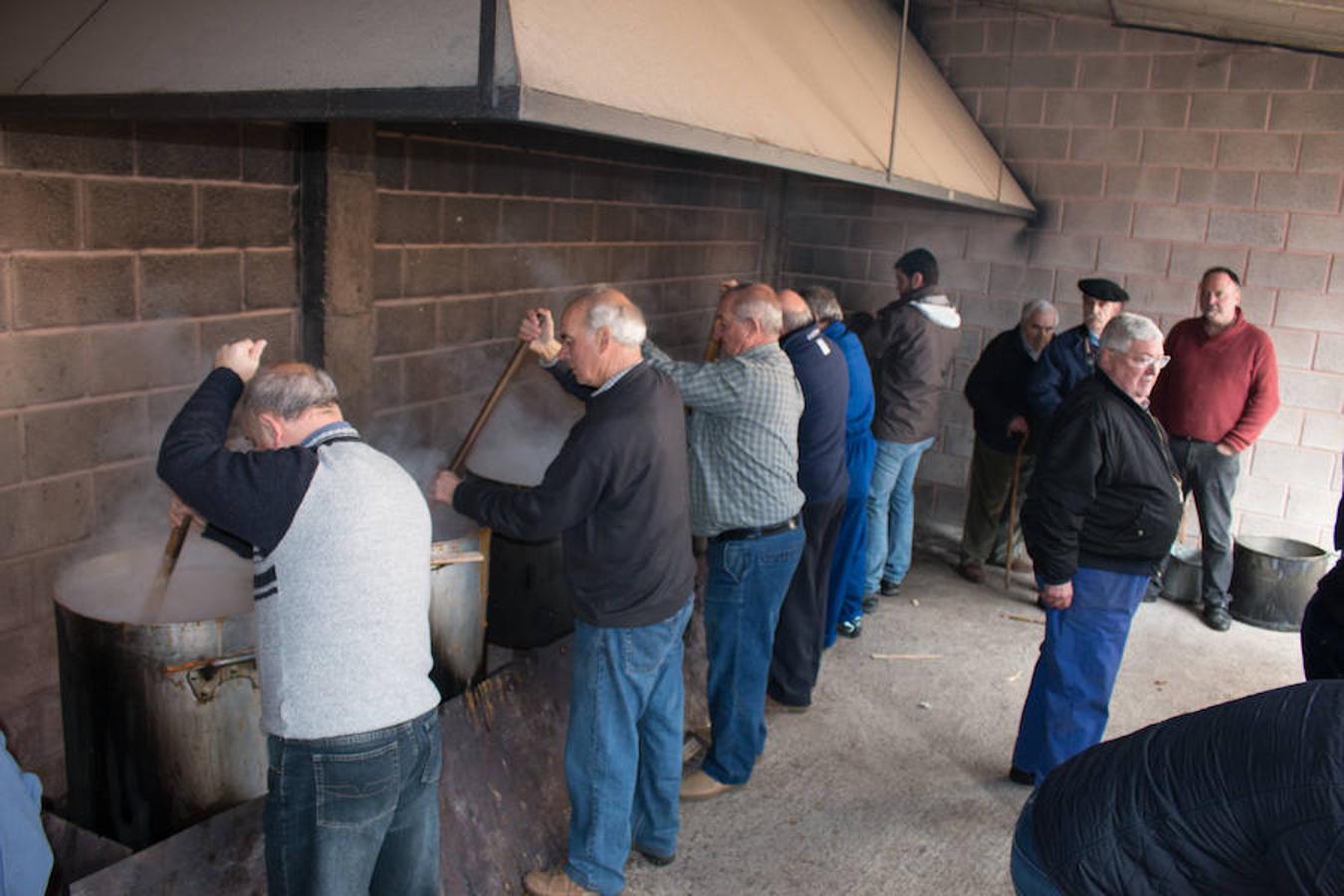 Reparto de habas en Ojacastro