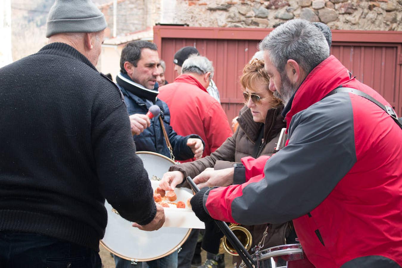 Reparto de habas en Ojacastro