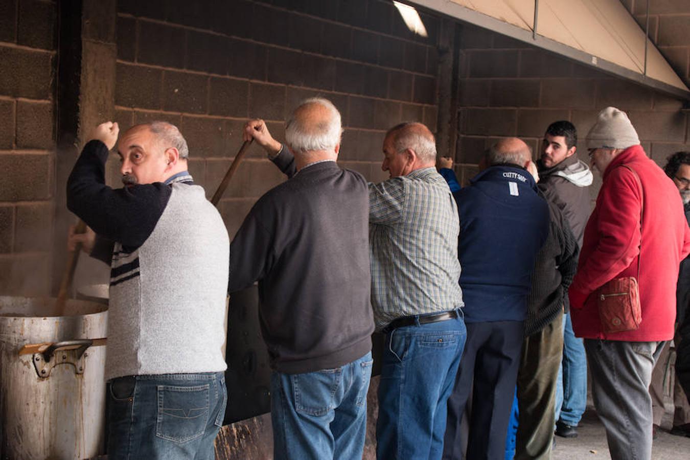 Reparto de habas en Ojacastro