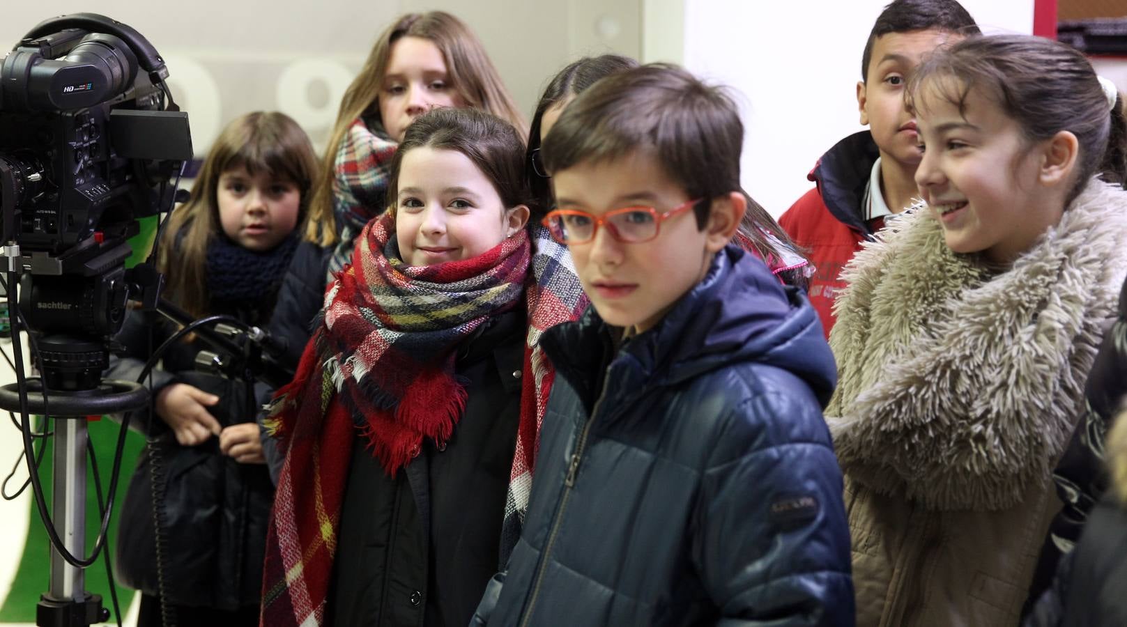 Los alumnos de 5º de Primaria del Colegio logroñés Adoratrices visitan la multimedia de Diario LA RIOJA