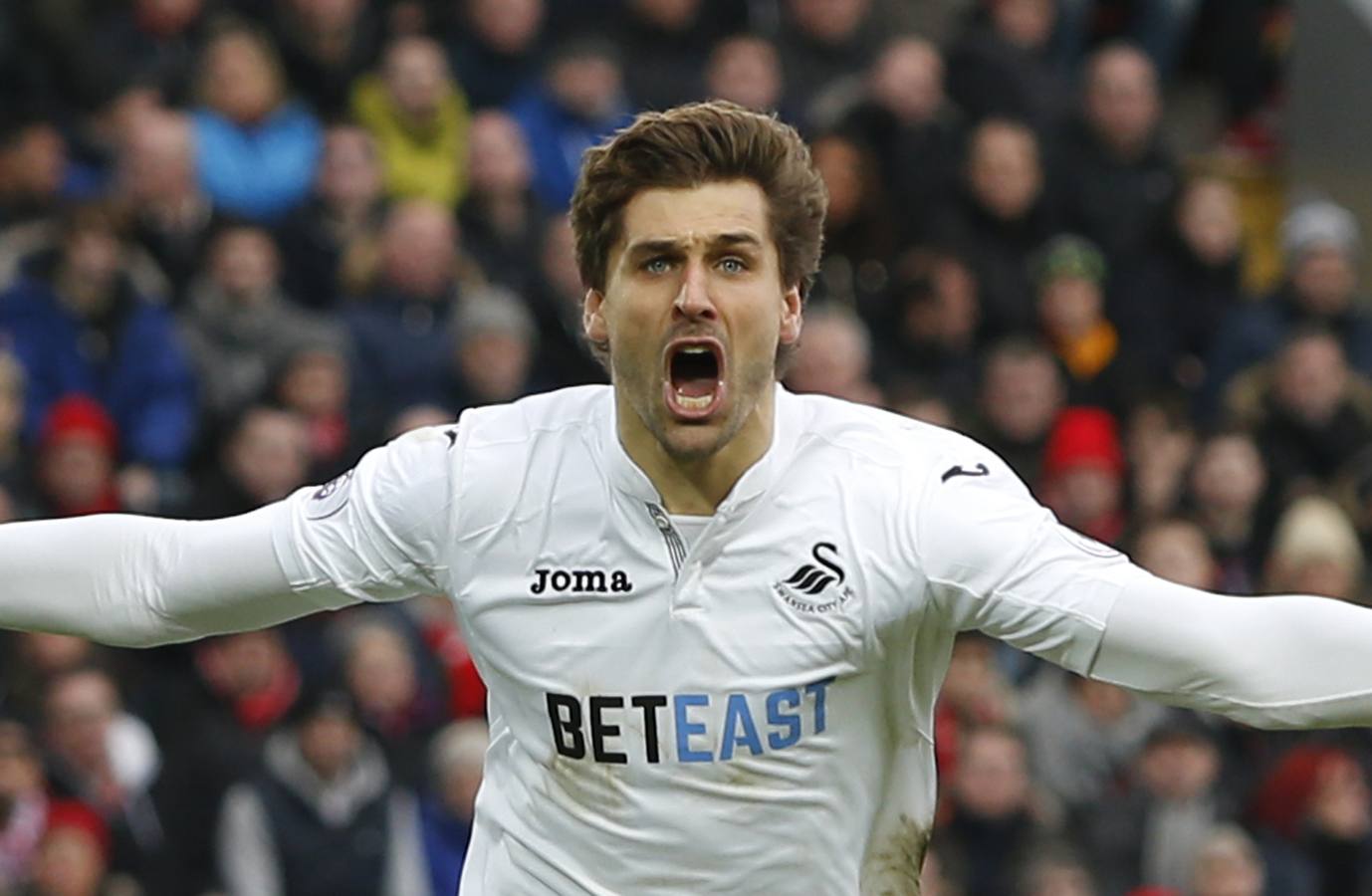 Fernando Llorente toma Anfield