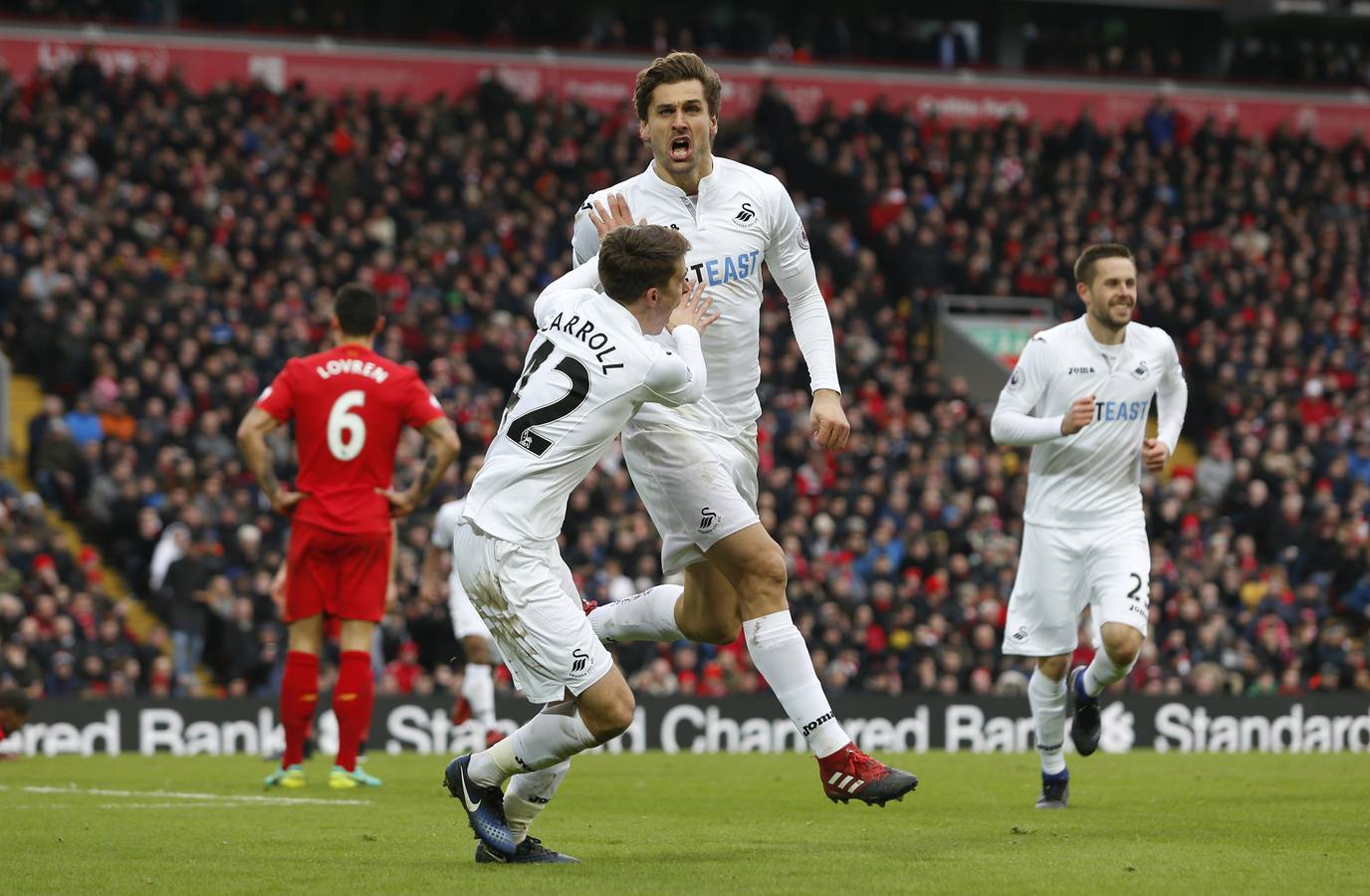 Fernando Llorente toma Anfield