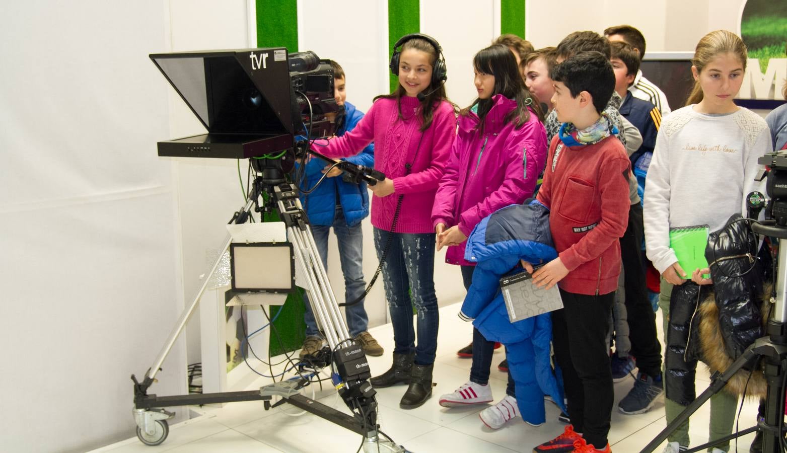 Los alumnos de 6º A del CEIP Las Gaunas visitan la multimedia de Diario LA RIOJA