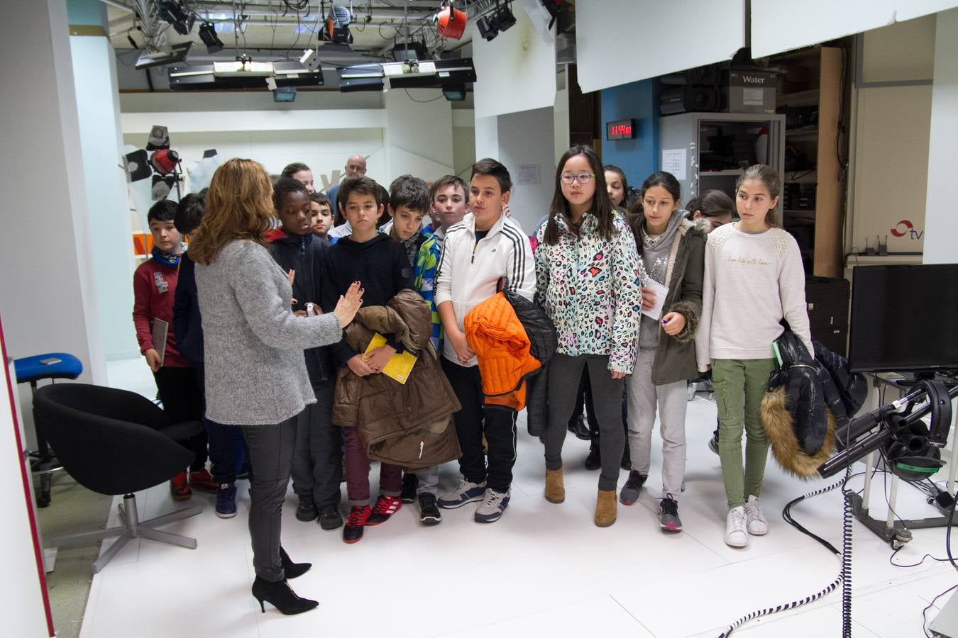 Los alumnos de 6º A del CEIP Las Gaunas visitan la multimedia de Diario LA RIOJA