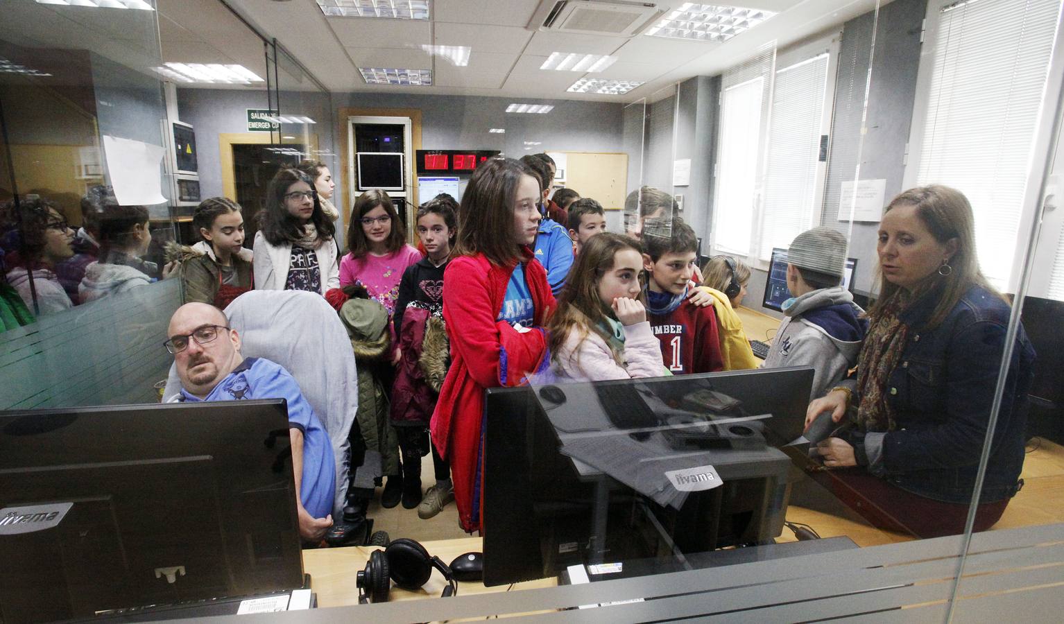 Los alumnos de 6º B del Ceip Las Gaunas de Logroño visitan la multimedia de Diario LA RIOJA