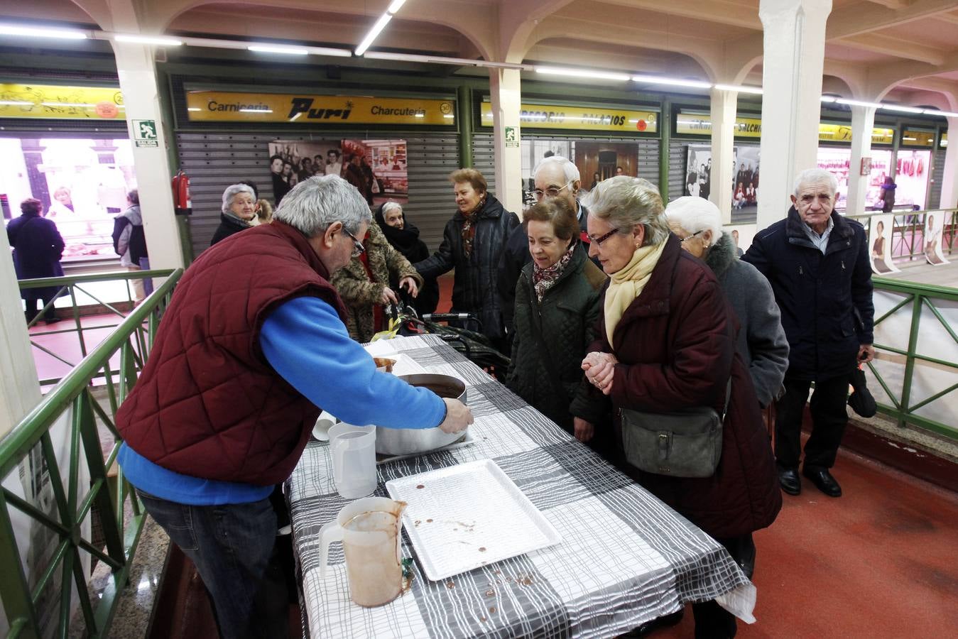La Plaza de Abastos de Logroño ha celebrado San Blas