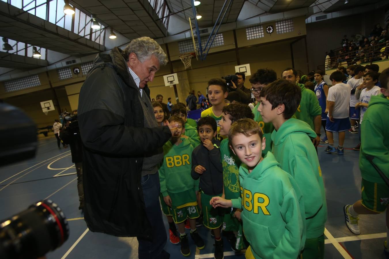 Fernando Romay participa en el entrenamiento de la cantera del CB Clavijo