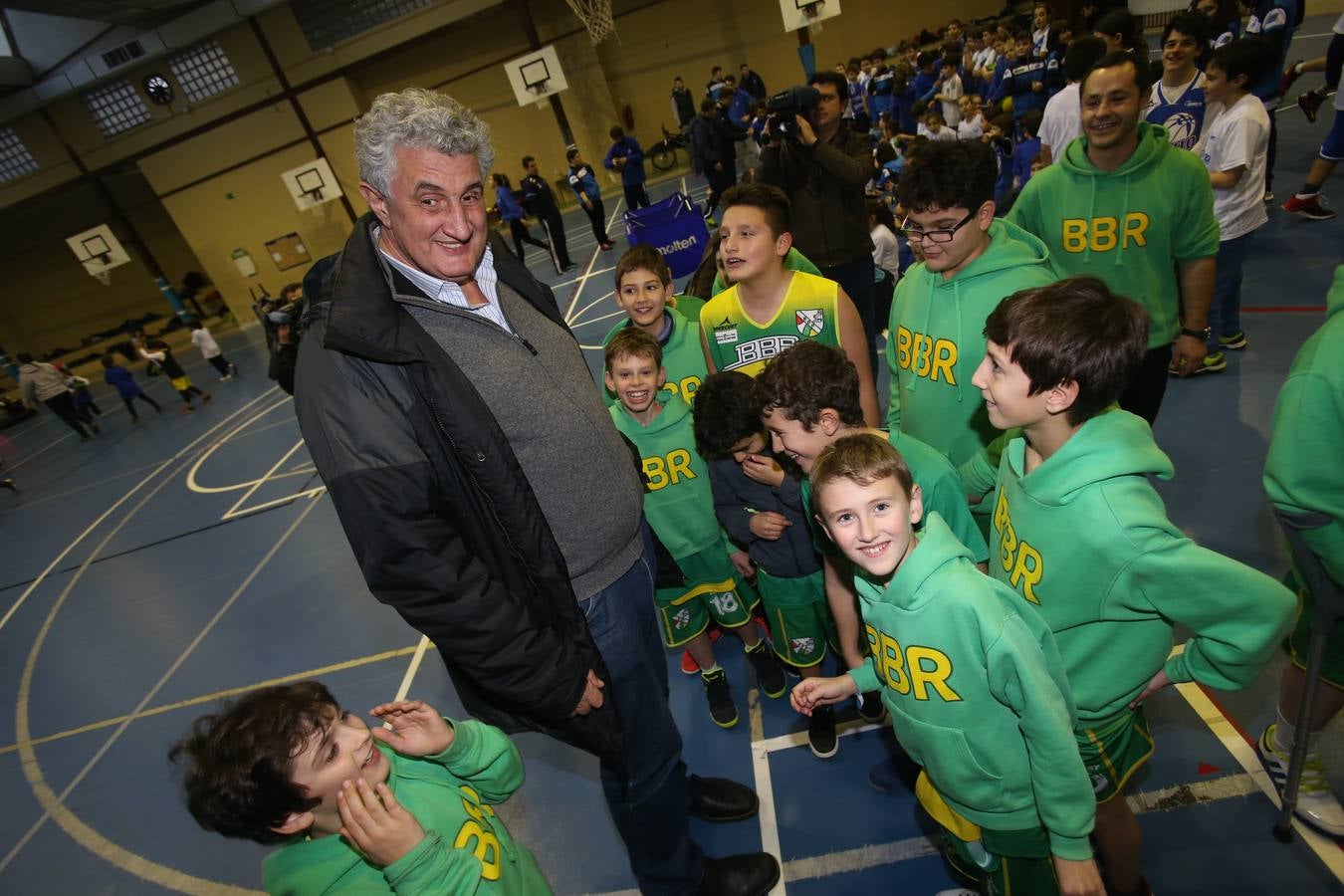 Fernando Romay participa en el entrenamiento de la cantera del CB Clavijo