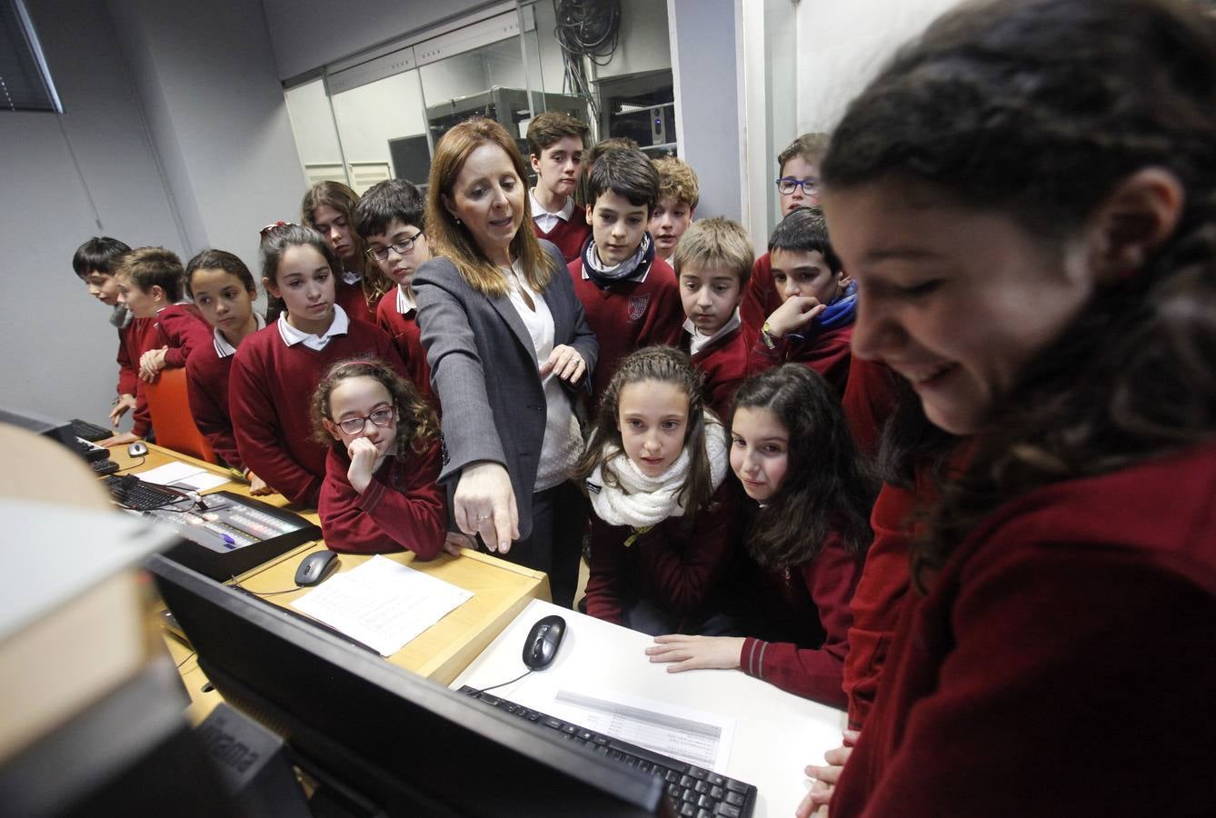 Los alumnos de 6º D de Jesuitas visitan la multimedia de Diario LA RIOJA