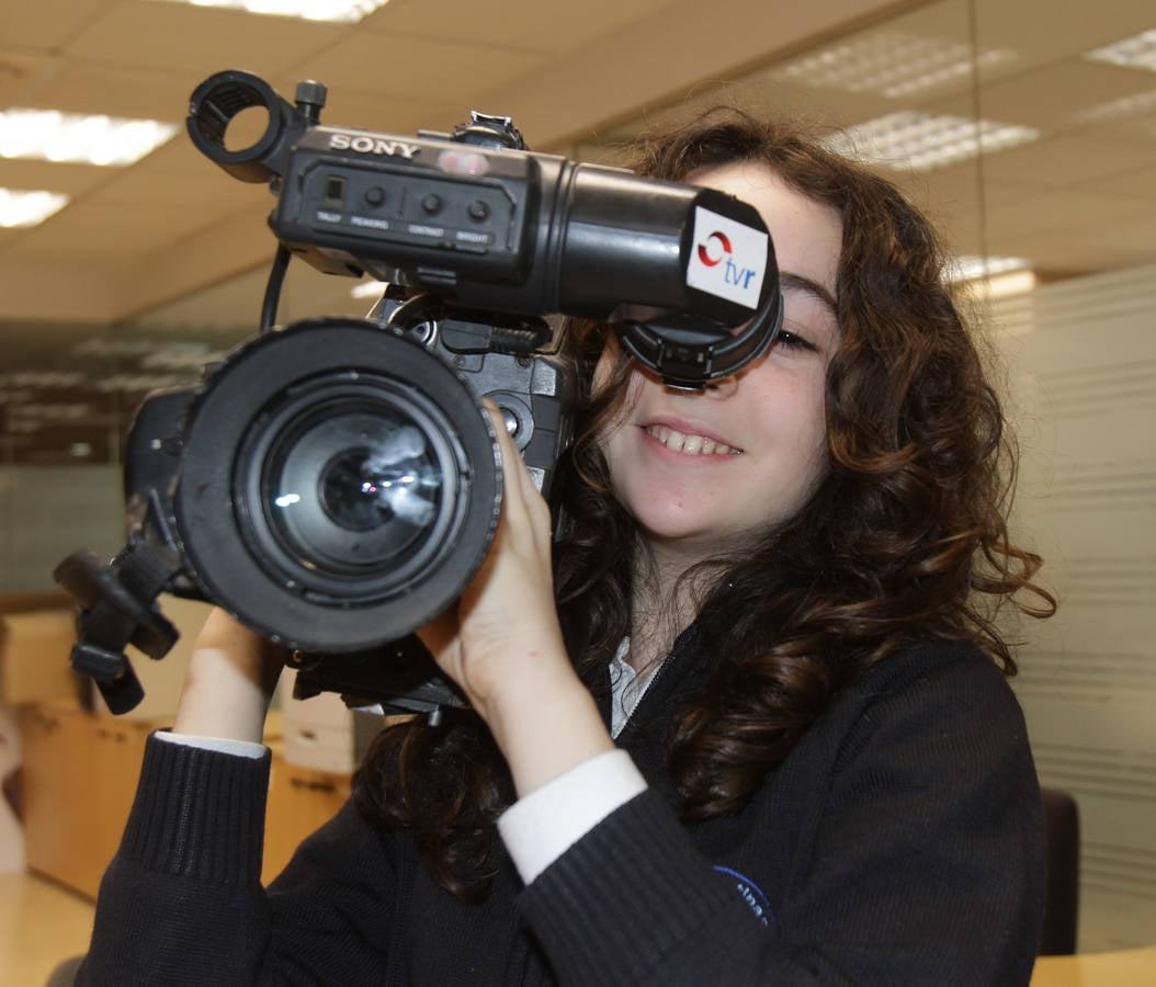 Los alumnos del 6º B del colegio Nuestra Señora del Buen Consejo, Agustinas, visitan la multimedia de Diario LA RIOJA