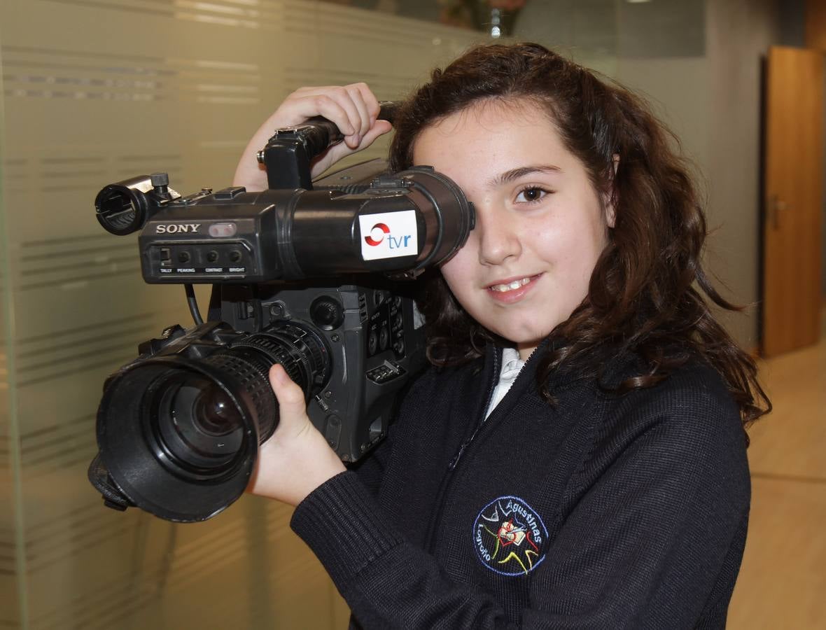 Los alumnos del 6º B del colegio Nuestra Señora del Buen Consejo, Agustinas, visitan la multimedia de Diario LA RIOJA