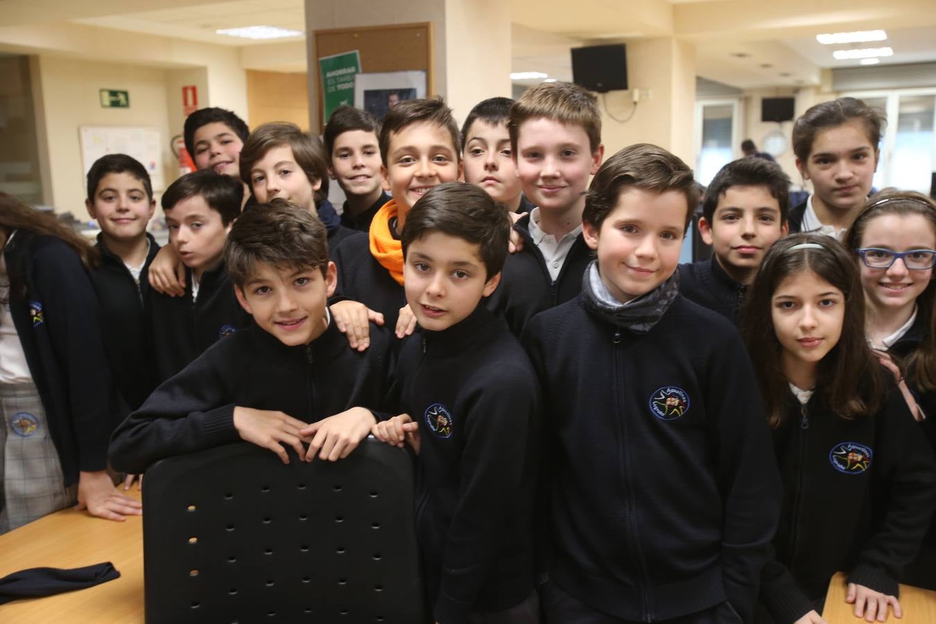 Los de alumnos de 6ºC del colegio Nuestra Señora del Buen Consejo, Agustinas, visitan la mulmedia de Diario LA RIOJA