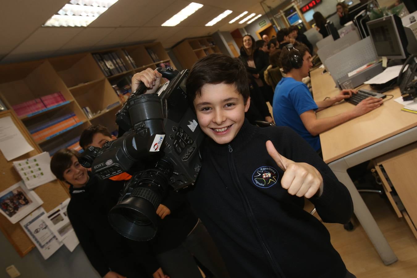 Los de alumnos de 6ºC del colegio Nuestra Señora del Buen Consejo, Agustinas, visitan la mulmedia de Diario LA RIOJA