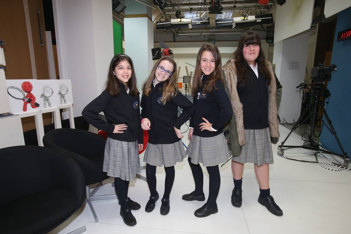 Los de alumnos de 6ºC del colegio Nuestra Señora del Buen Consejo, Agustinas, visitan la mulmedia de Diario LA RIOJA