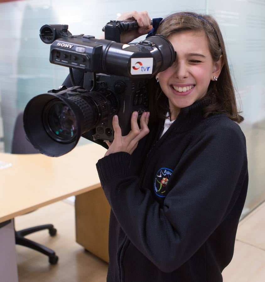 Los alumnos de 6 º A del colegio Nuestra Señora del Buen Consejo, Agustinas, visitan la multimedia de Diario LA RIOJA