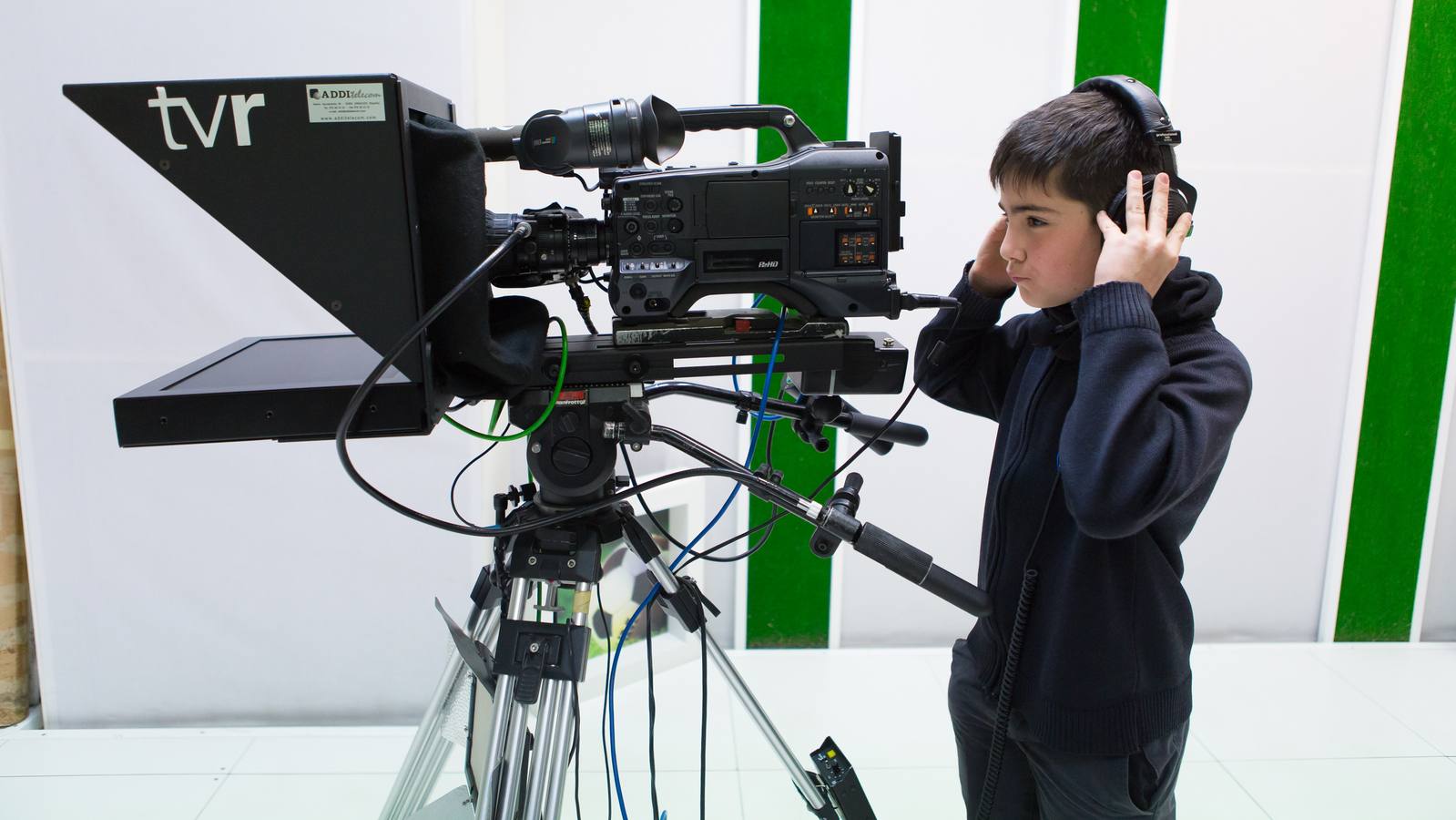 Los alumnos de 6 º A del colegio Nuestra Señora del Buen Consejo, Agustinas, visitan la multimedia de Diario LA RIOJA